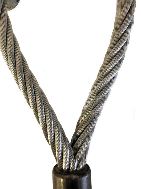 Śruba z uchem linowym